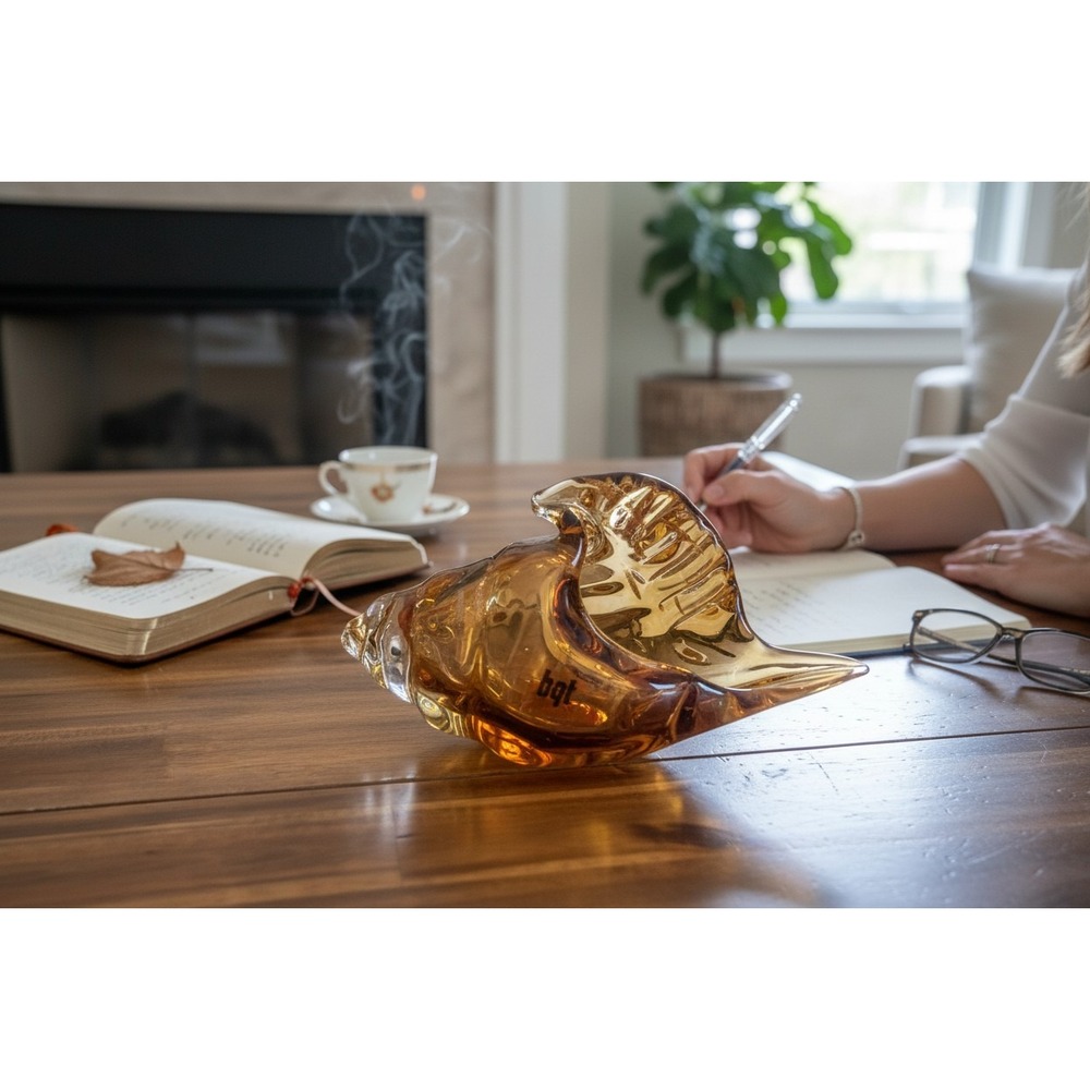 HQT Glass Conch Shell Home Decor OS Amber NWOT Hand Blown Coastal Art